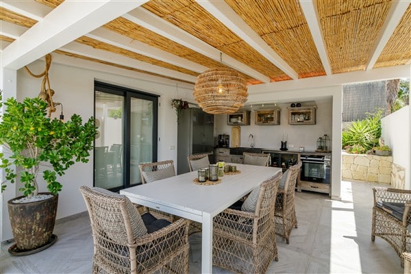 Exclusive mediterranean villa with spectaculars sea views